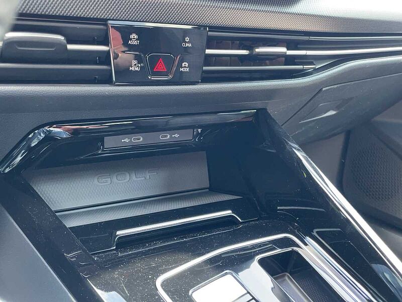 Volkswagen Golf VIII 2.0 TSI W GTI Navi ACC Virt CarPlay