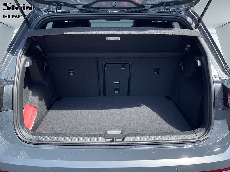 Volkswagen Golf VIII 2.0 TSI W GTI Navi ACC Virt CarPlay