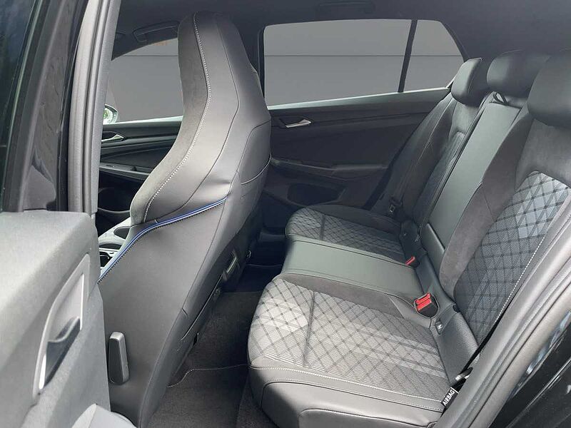 Volkswagen Golf VIII 1.5 eTSI W R-Line AHK ACC Virt Navi