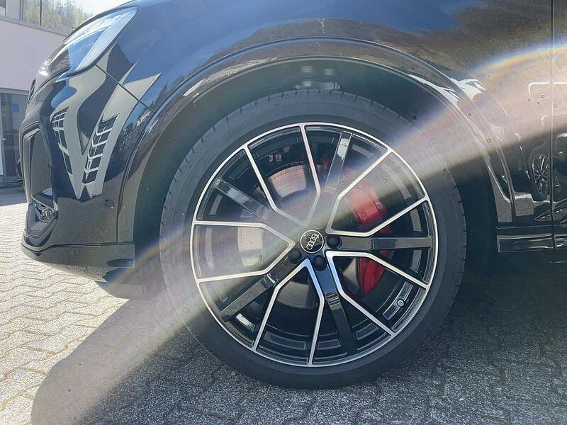 Audi Q7 SUV Sline 55 TFSIe AHK PANO B&O OLED