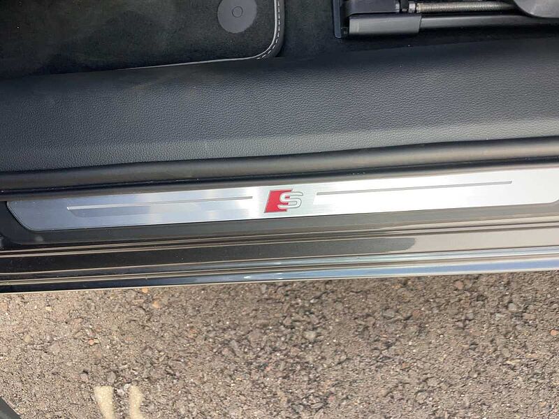 Audi S6 3.0 TDI quattro Avant Matrix Pano ACC AHK LED basis