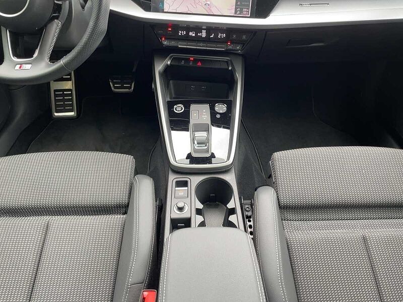 Audi A3 Sportback 35 1.5 TFSI MHEV advanced Pano LED