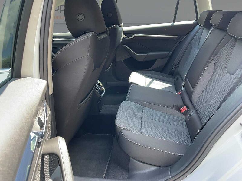 SKODA Octavia Combi 1.4 TSI Style iV CarPlay Hyb. ACC