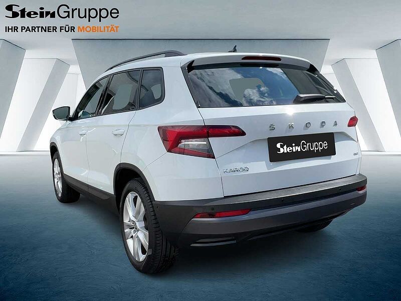 SKODA Karoq 2.0 TDI Style CarPlay ACC AHK LED Navi PDC