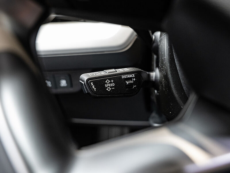 Audi Q4 Sportback 40 e-tron basis ACC STH MATRIX LM 40 basis