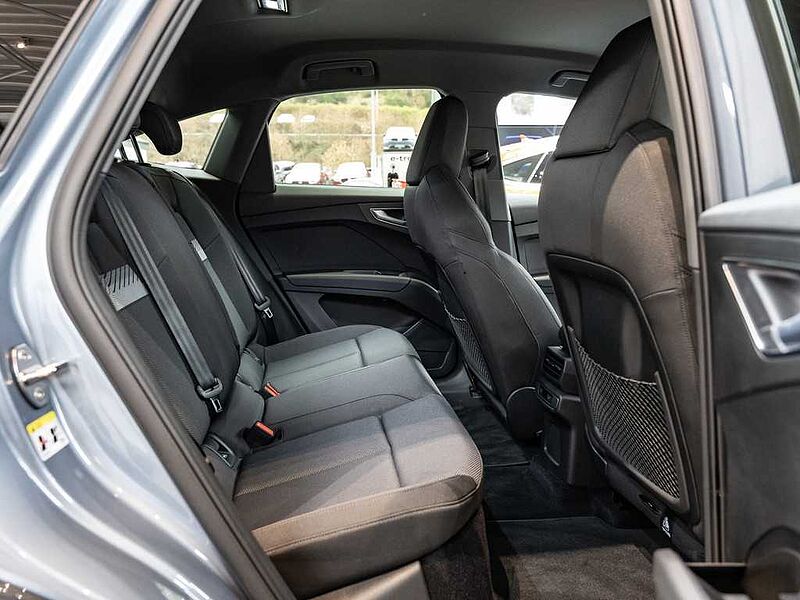 Audi Q4 Sportback 40 e-tron basis ACC STH MATRIX LM 40 basis